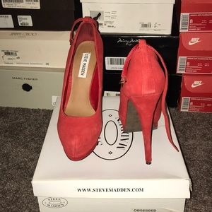 Steve Madden platform pump